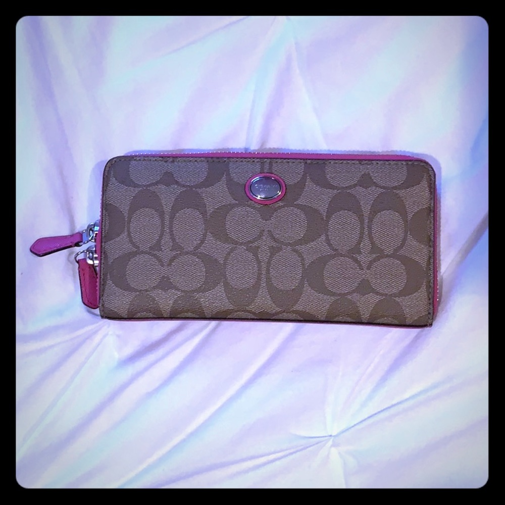 Coach wallet